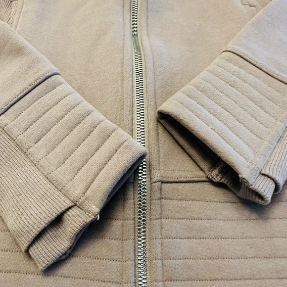 Lululemon Zip Up Radiant II Jacket Violet Verbena Womens M NWT EXPIRED COLOR! - Picture 12 of 12